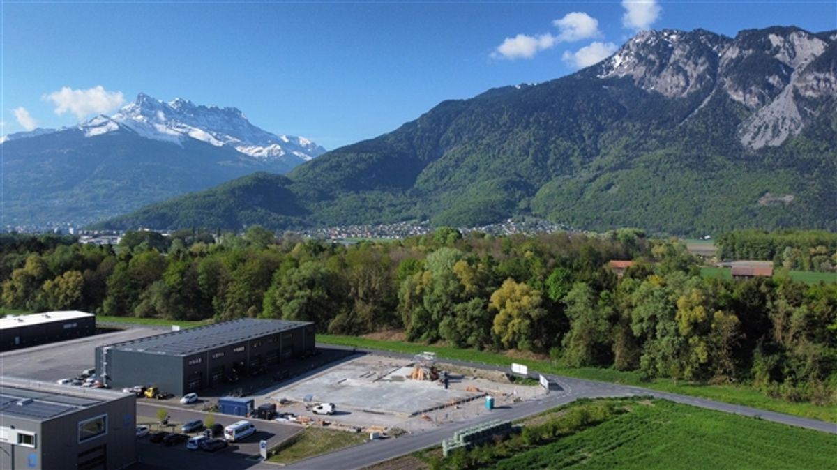 Baustelle geöffnet - Modernes Büroraumgebiet - 0