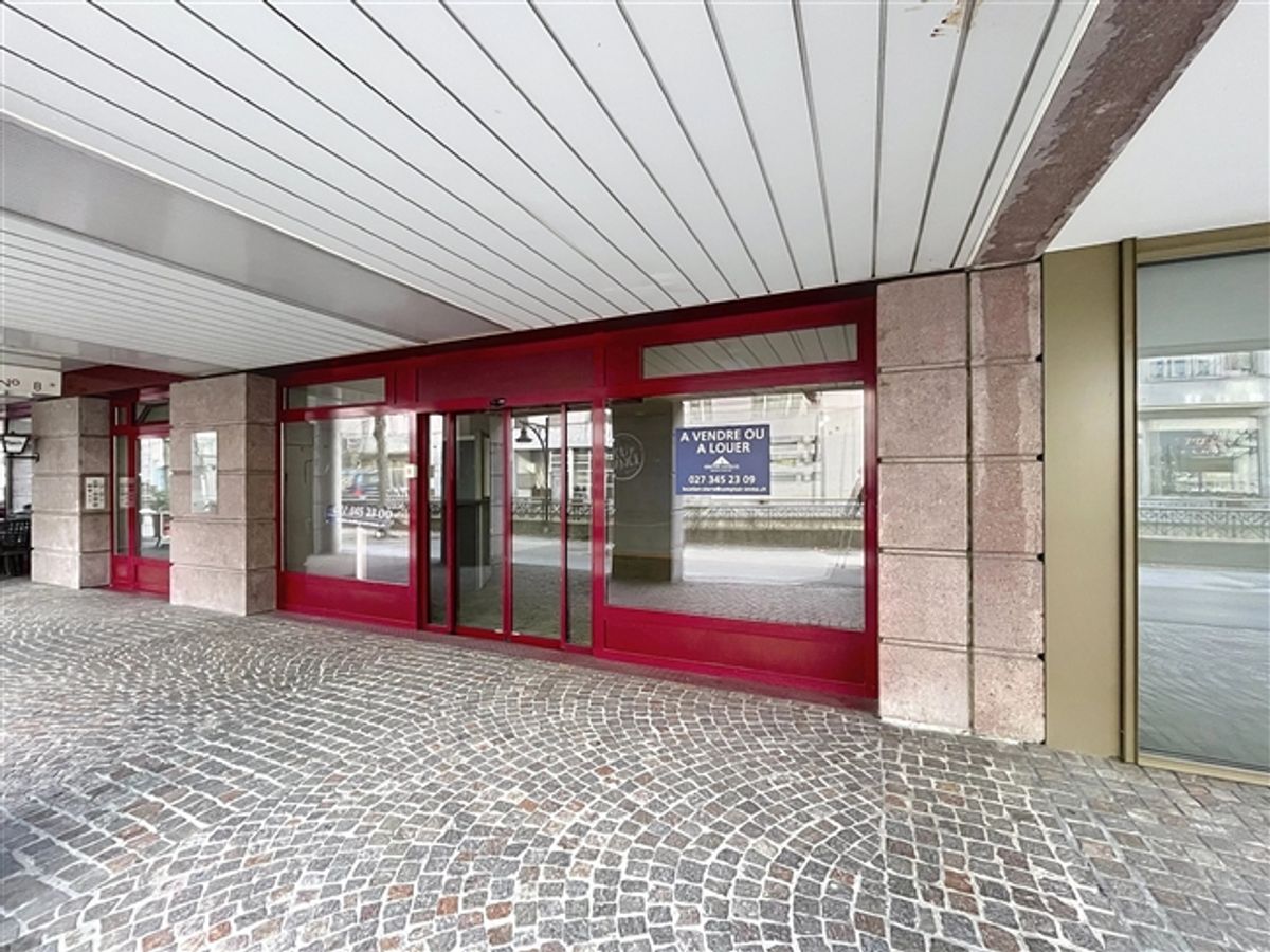 Geräumige Geschäftsräume im Zentrum von Sierre - 5
