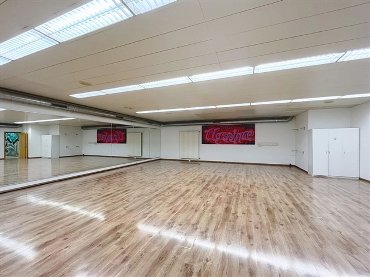 Geräumige Geschäftsräume im Zentrum von Sierre - 7