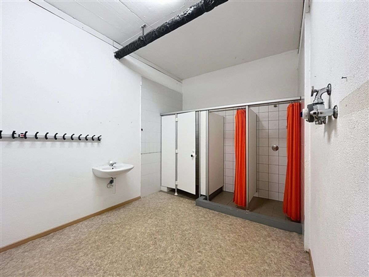Geräumige Geschäftsräume im Zentrum von Sierre - 10