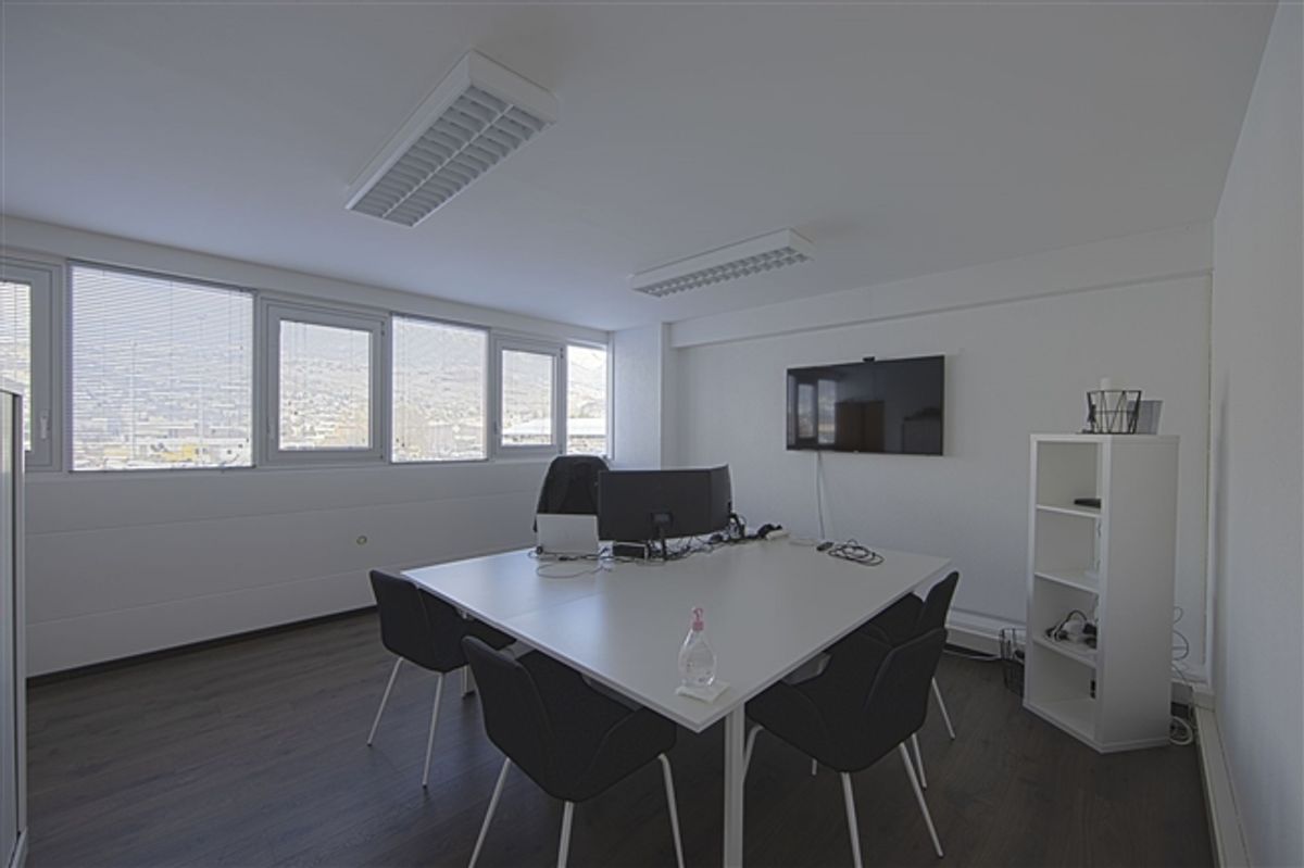 Alleinmakler - Büro und Parkplatz - Sion - 5