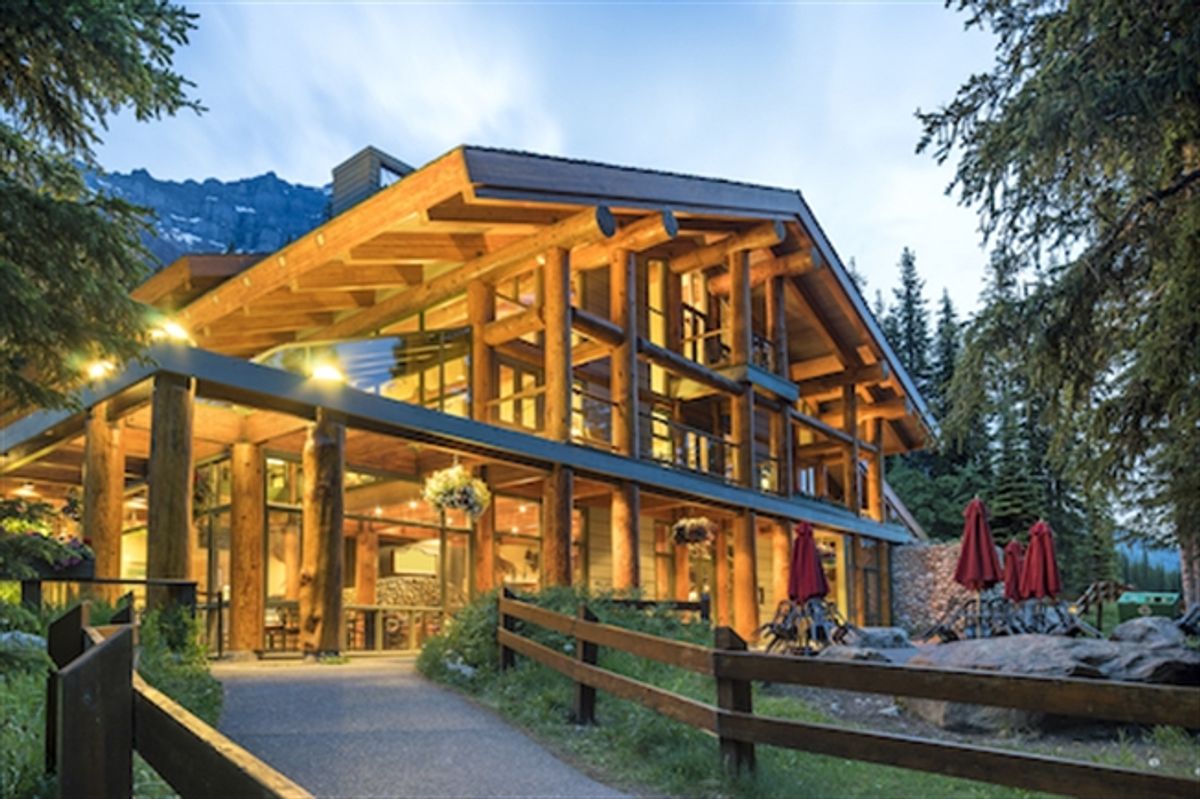 WALLIS CHARMANTES B&B MIT PRIVATER VILLA IM HERZEN EINES AUSSERGEWÖHNLICHEN ANWESENS ZUM VERKAUF STEHEND - 0