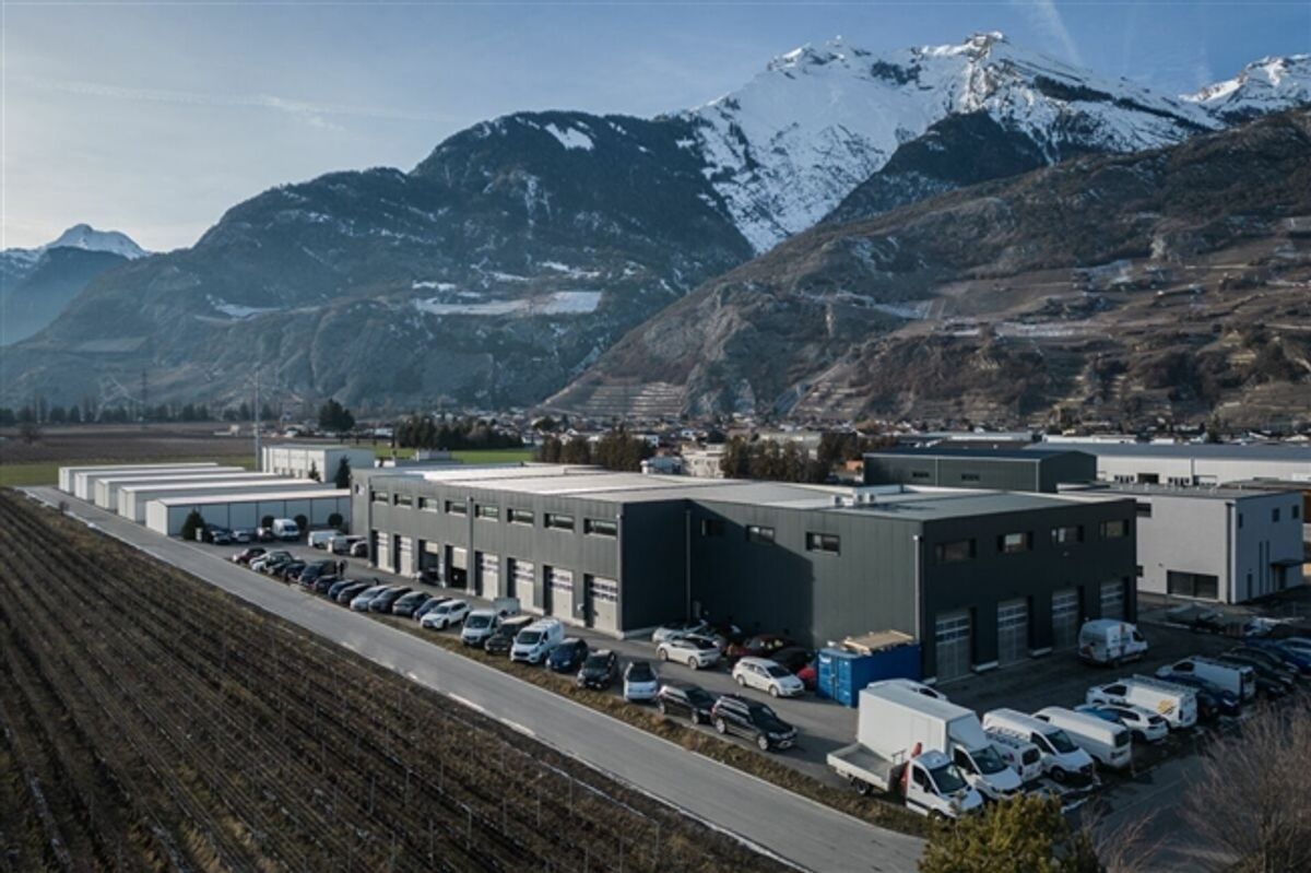 Büroflächen von 250 m2 bereits möbliert und eingerichtet - 2