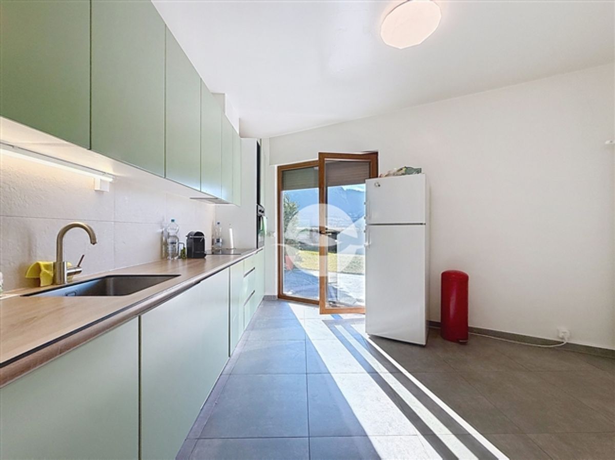 Wunderschöne und geräumige moderne Villa mit freiem Blick! - 3