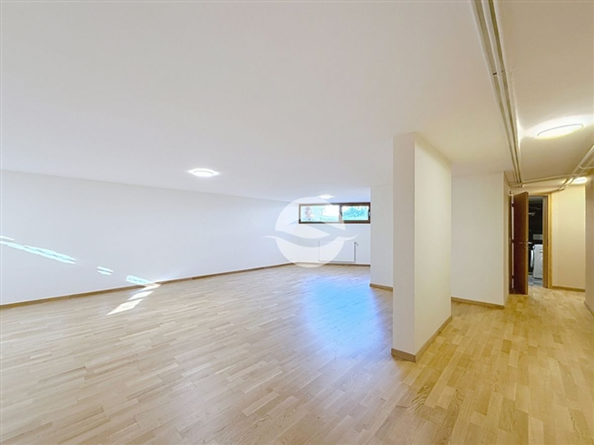Wunderschöne und geräumige moderne Villa mit freiem Blick! - 8