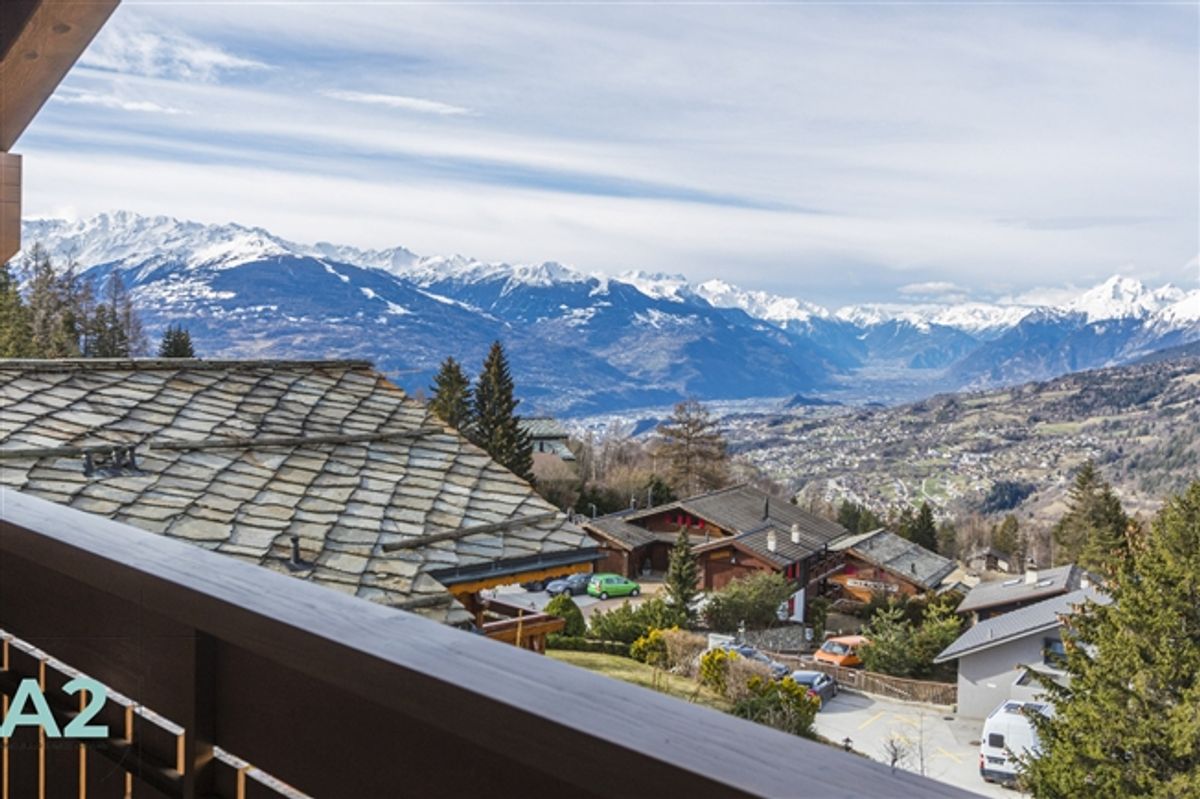 Chalet mit atemberaubendem Blick auf das Tal und die Alpen - 2