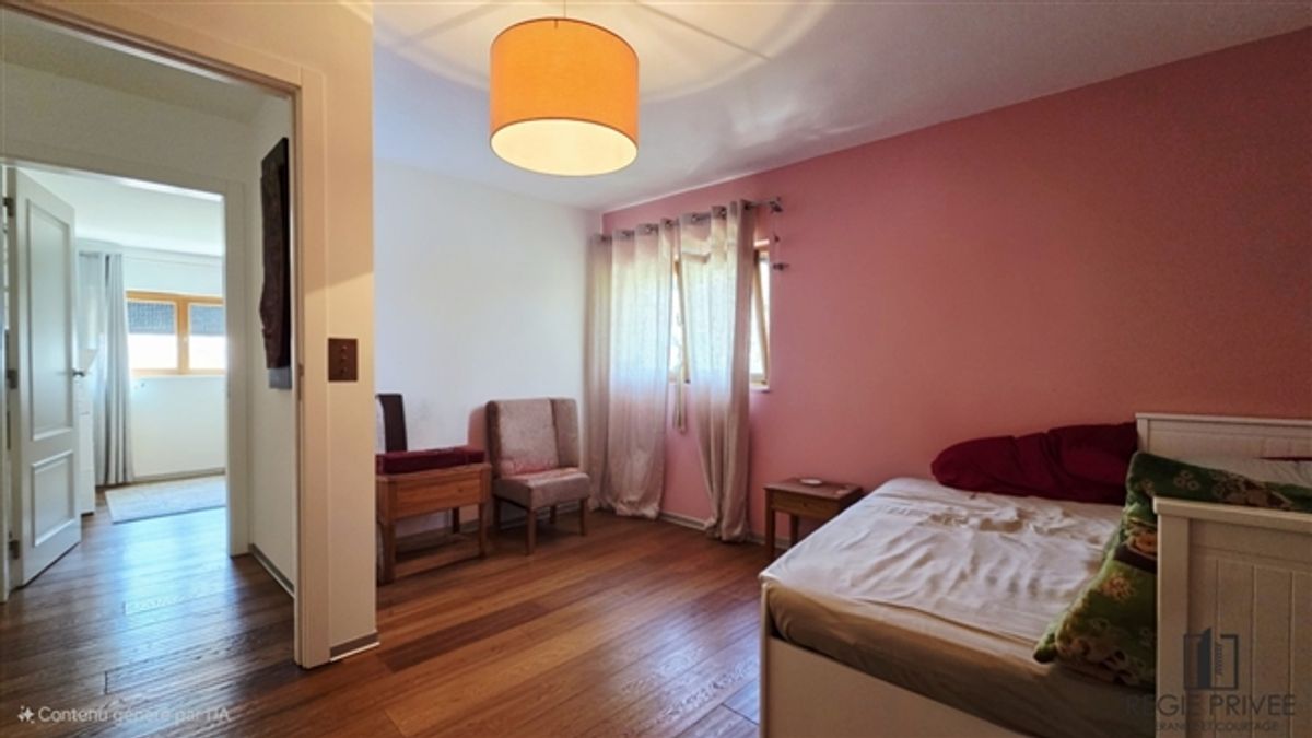 Einzelhaus mit Möbeln und Aussenpool - 11