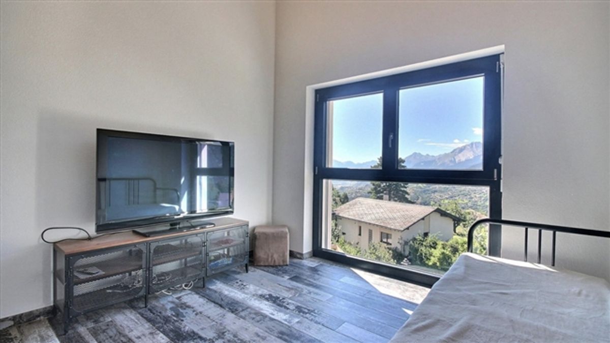 Außergewöhnliche neue Villa in Lens – atemberaubender Blick auf den See von Louché - 9