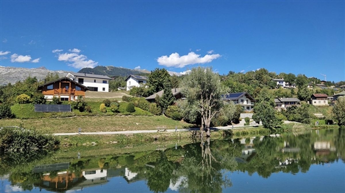 Außergewöhnliche neue Villa in Lens – atemberaubender Blick auf den See von Louché - 12