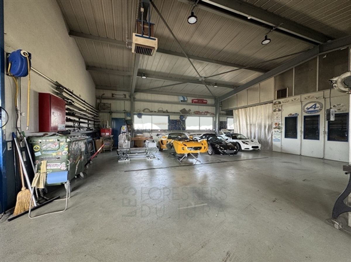 Garage und Karosserie in Fahy mit Waschplatz - 4