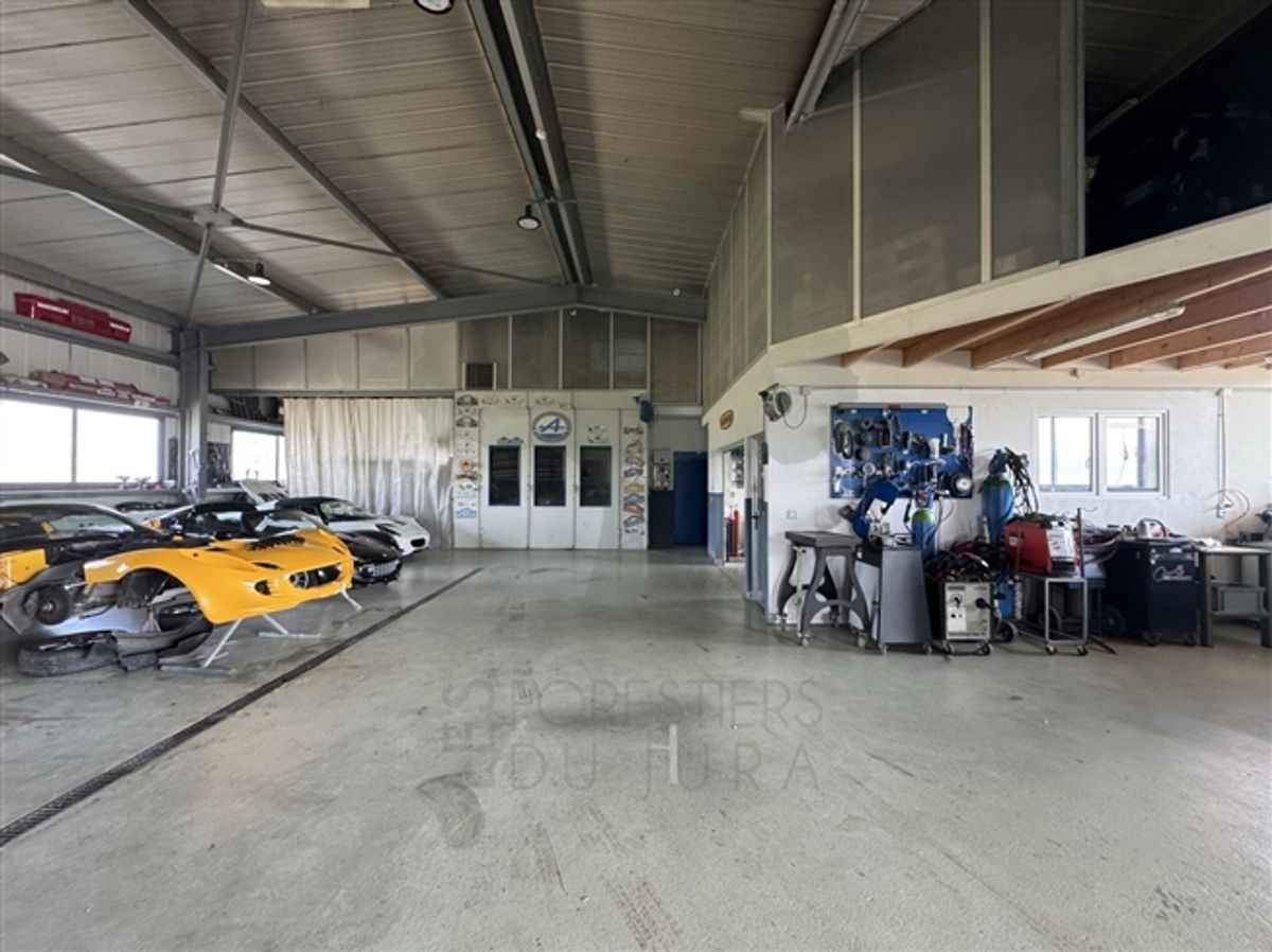 Garage und Karosserie in Fahy mit Waschplatz - 3