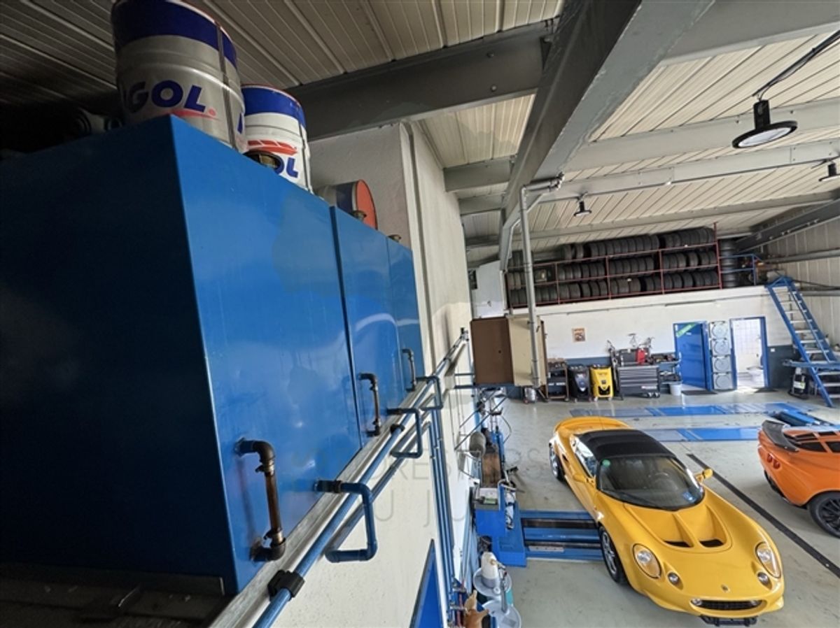 Garage und Karosserie in Fahy mit Waschplatz - 13