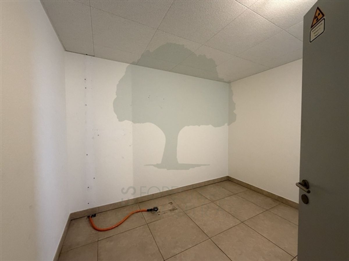 Medizinisches Büro von 176 m² im Erdgeschoss - Courfaivre - 12