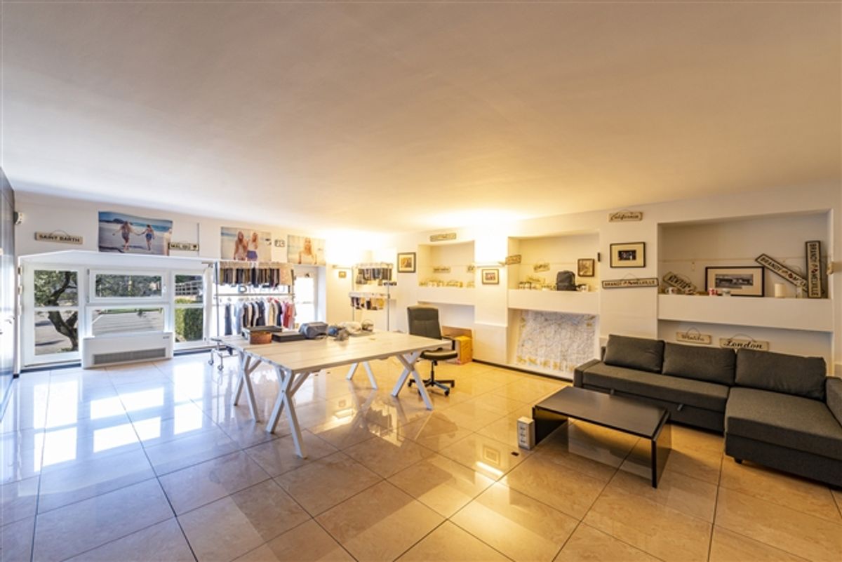 Büro im Zentrum mit Seeblick und Garage mit 7 Parkplätzen - 7