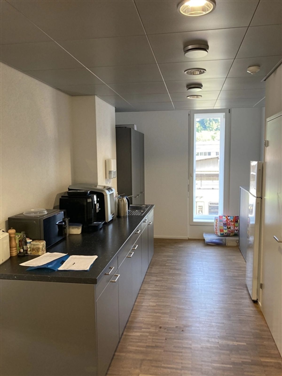 2 GEWERBE-EINHEITEN IN STWE - 5
