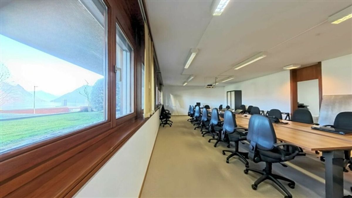 Repräsentanzbüro mit Seeblick - Aufteilung nach Wunsch - 1