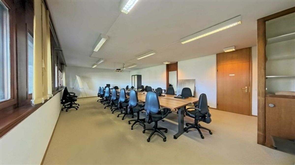 Repräsentanzbüro mit Seeblick - Aufteilung nach Wunsch - 0