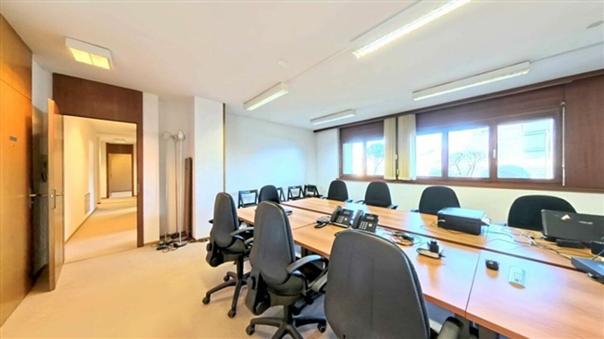 Repräsentanzbüro mit Seeblick - Aufteilung nach Wunsch - 5