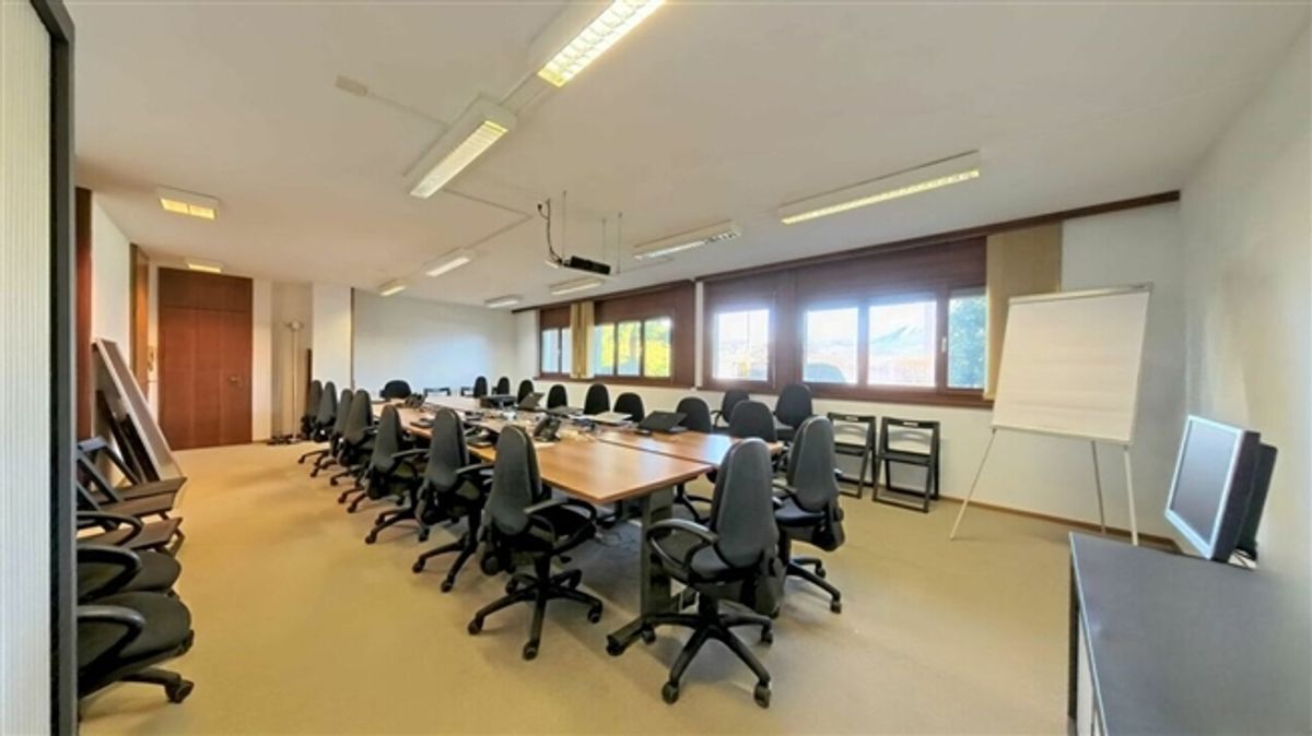 Repräsentanzbüro mit Seeblick - Aufteilung nach Wunsch - 4