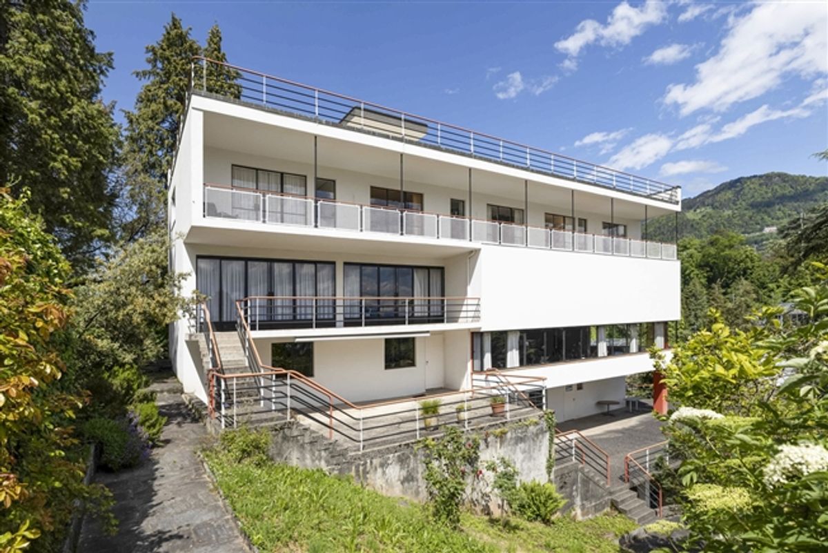 Ein Meisterwerk im Bauhaus-Stil am Ufer des Sees - 1