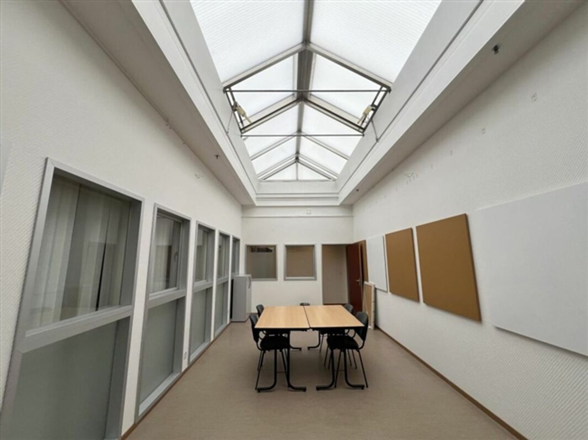 Verwaltung/Büro 18 Zimmer in Le Mont-sur-Lausanne - 0