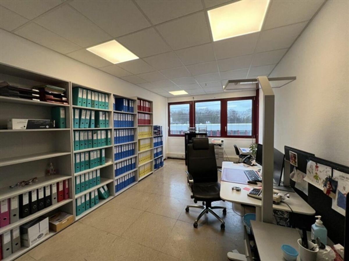 Verwaltung/Büro 18 Zimmer in Le Mont-sur-Lausanne - 11
