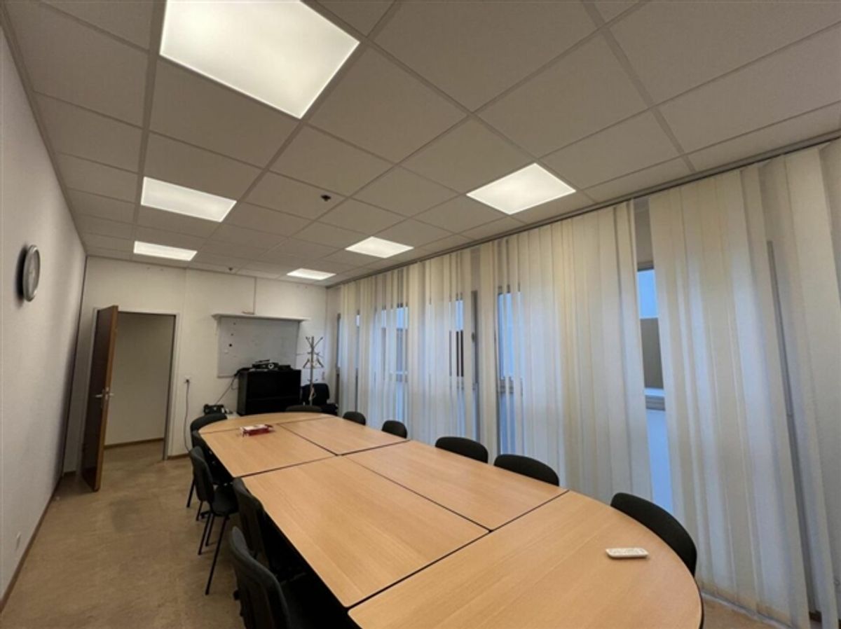 Verwaltung/Büro 18 Zimmer in Le Mont-sur-Lausanne - 9
