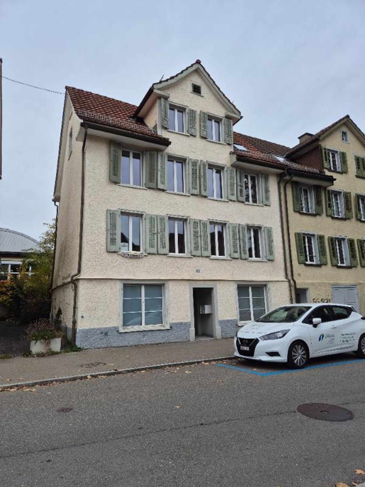 Wohnen und Arbeiten in flexibler Altbaustruktur in Stadtlage - 0