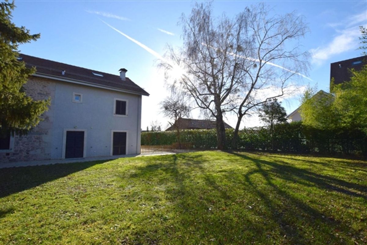Eck-Doppelvilla in Chavannes-des-Bois - 12