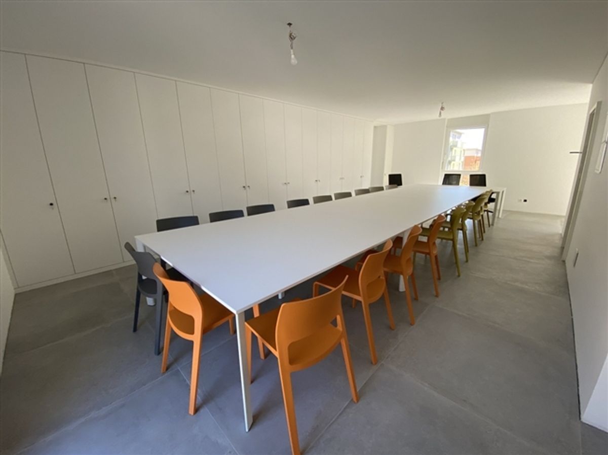Modernes und geräumiges möbliertes Büro zum Verkauf in Losone - 0