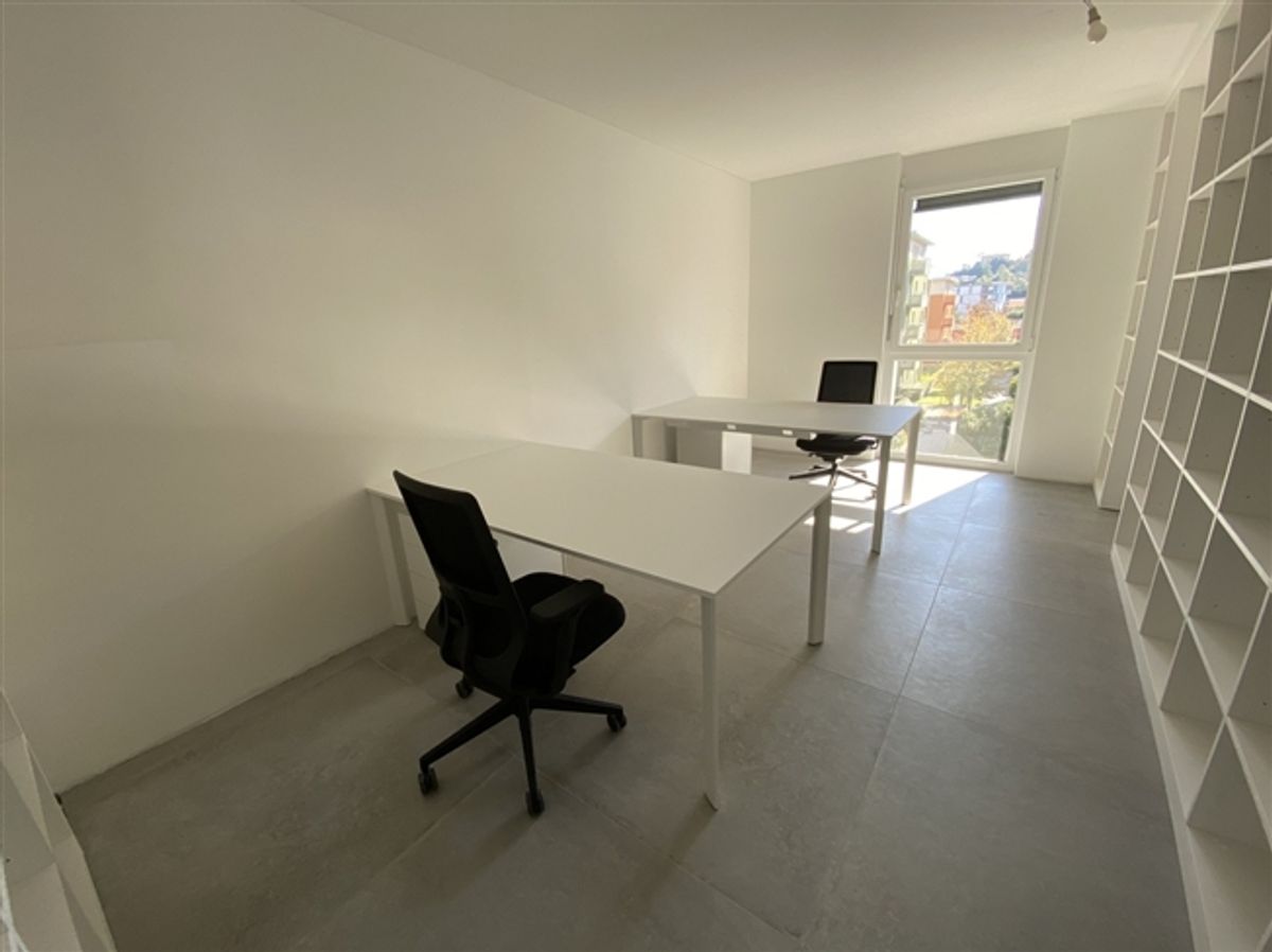 Modernes und geräumiges möbliertes Büro zum Verkauf in Losone - 2