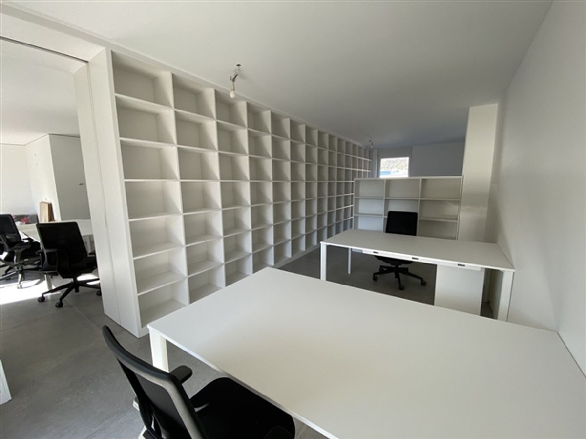 Modernes und geräumiges möbliertes Büro zum Verkauf in Losone - 3