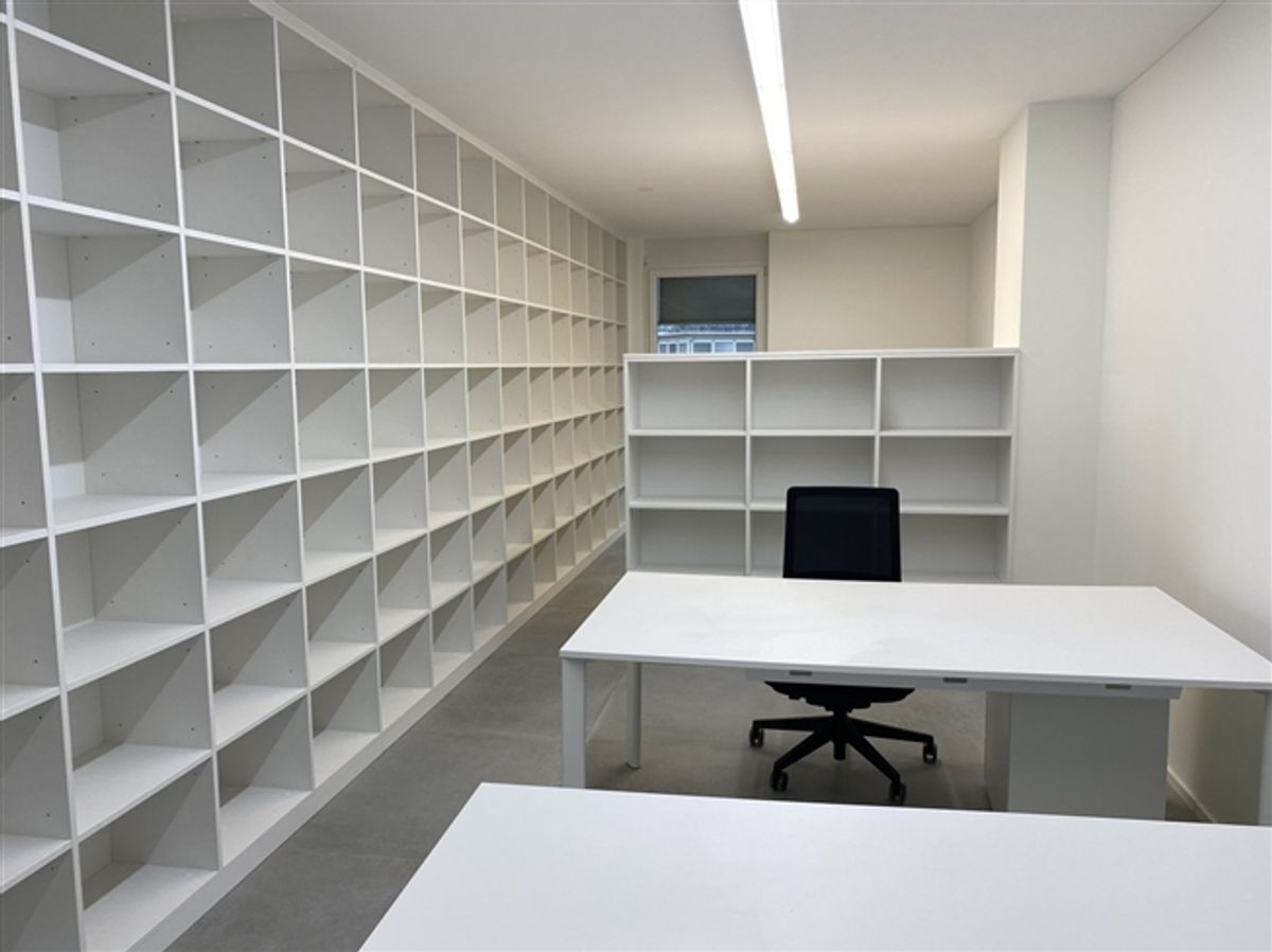 Modernes und geräumiges möbliertes Büro zum Verkauf in Losone - 4