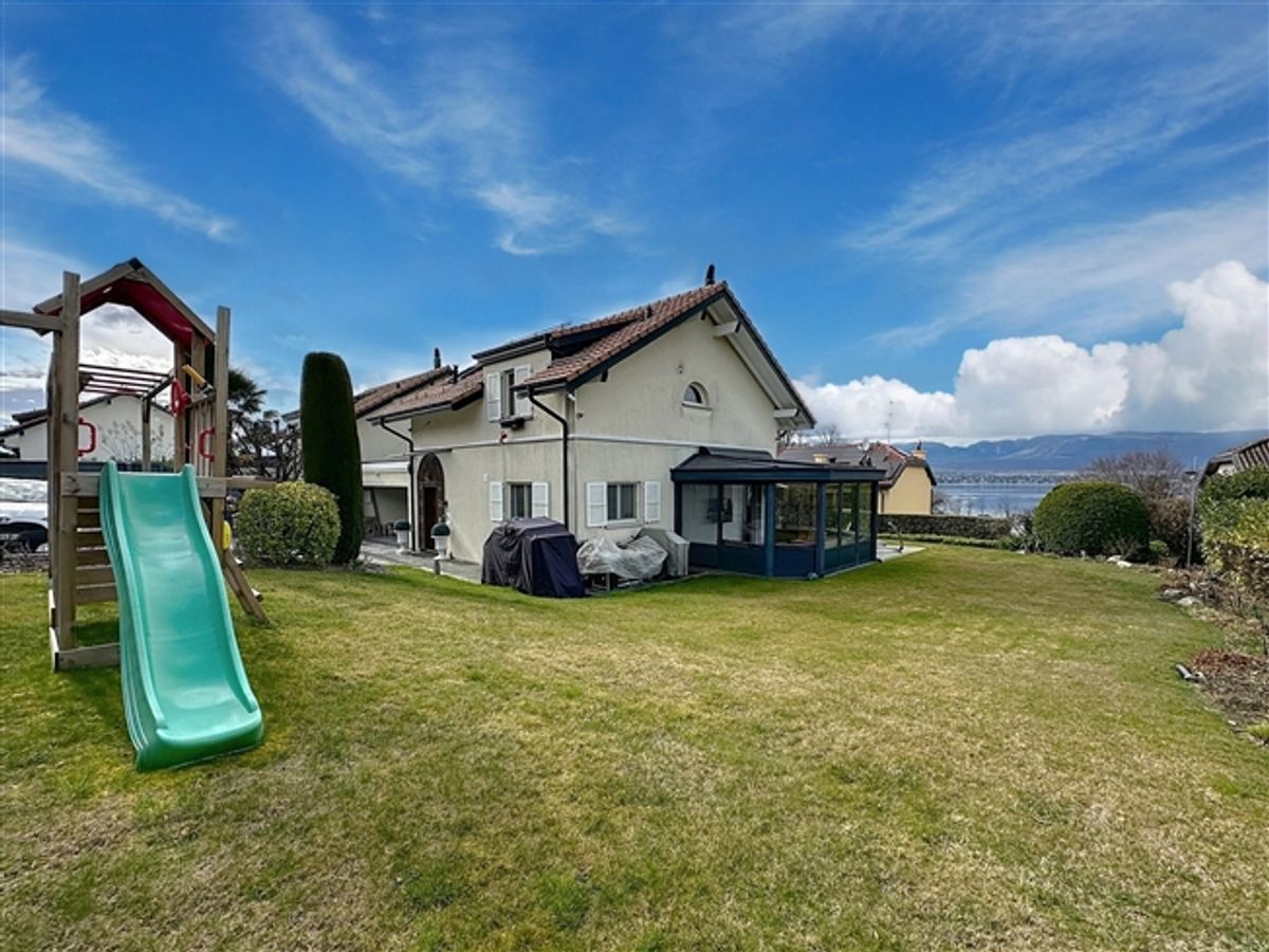 Prächtige Doppelhaushälfte mit Seeblick möbliert oder unmöbliert zu vermieten - 1