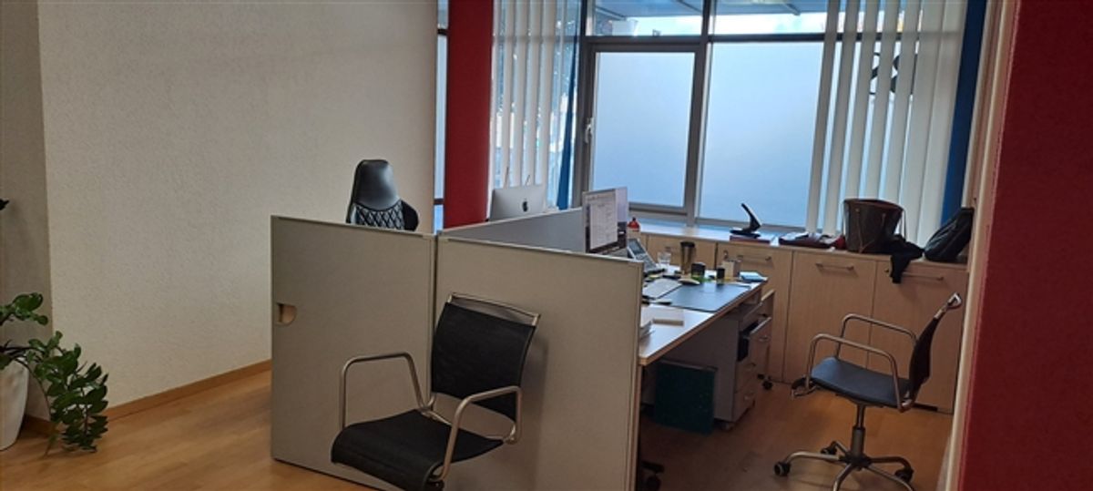 ZU VERKAUFEN ZWEI BÜROS
FÜR INVESTOR
MARTIGNY - 3