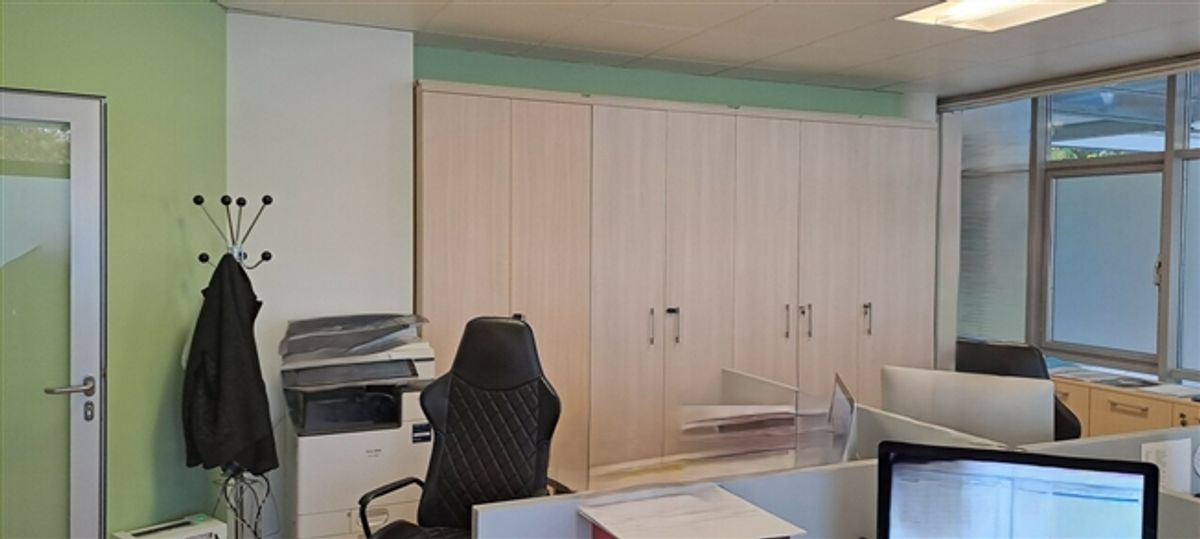 ZU VERKAUFEN ZWEI BÜROS
FÜR INVESTOR
MARTIGNY - 11