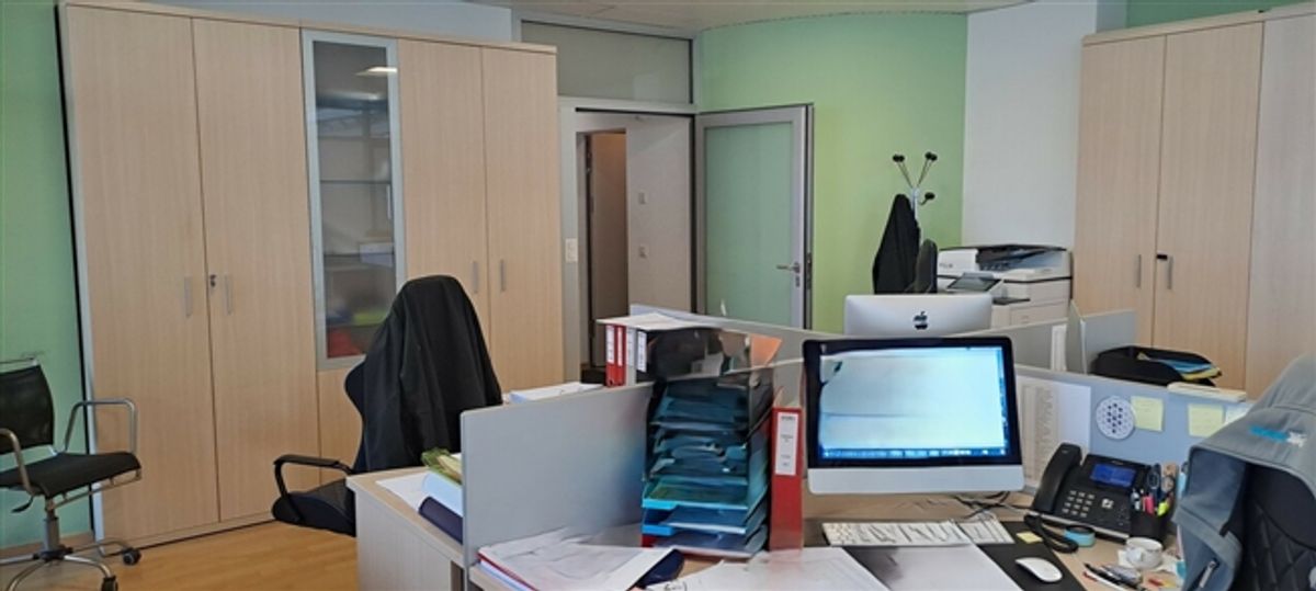 ZU VERKAUFEN ZWEI BÜROS
FÜR INVESTOR
MARTIGNY - 10