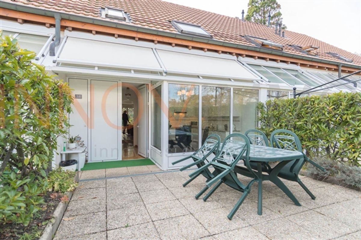 Angrenzendes unmöbliertes Haus zu vermieten - 0