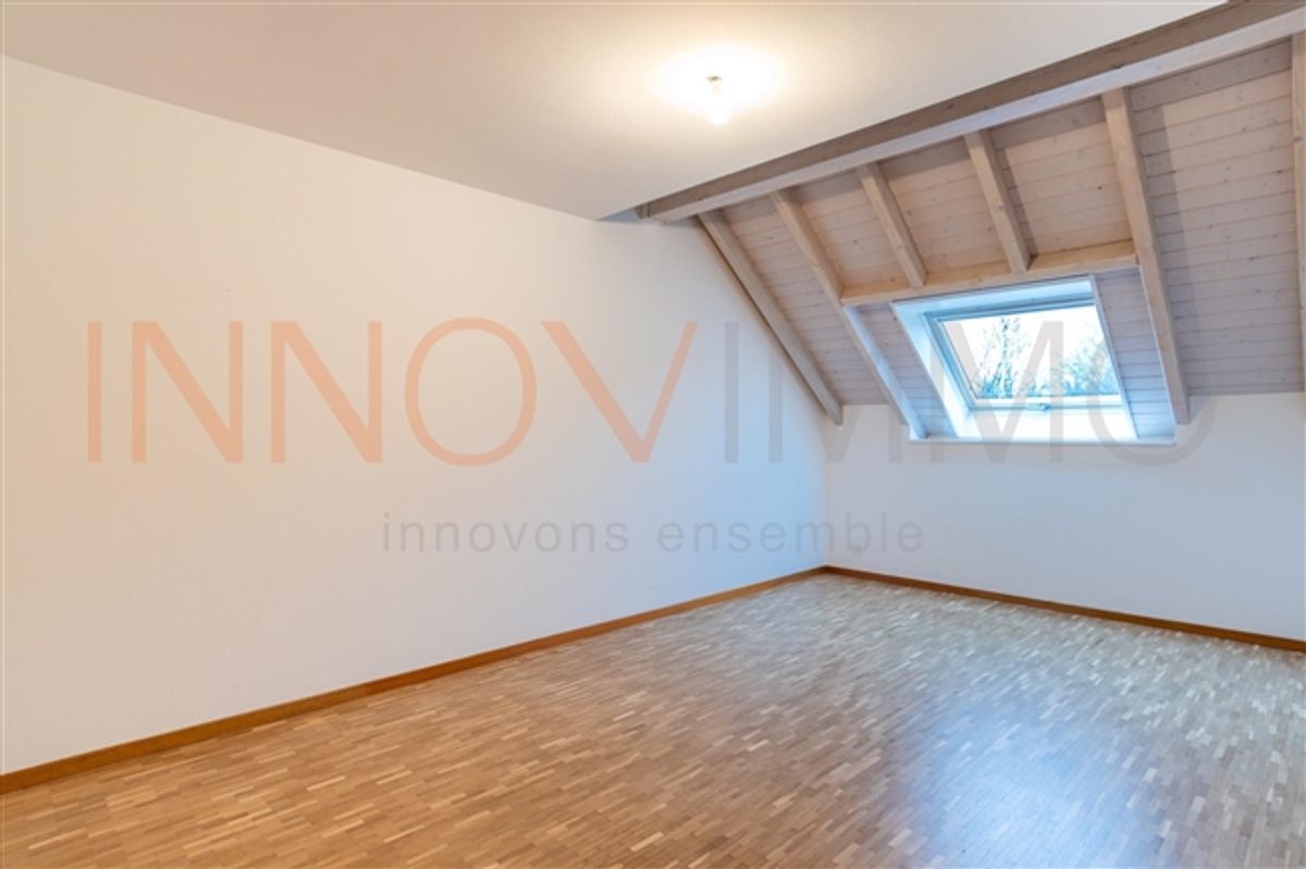 Angrenzendes unmöbliertes Haus zu vermieten - 5