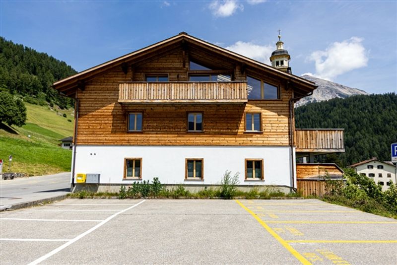 Zweitwohnsitz
5.5 Zimmer Dach-Maisonettewohnung mit Panoramaaussicht - 1