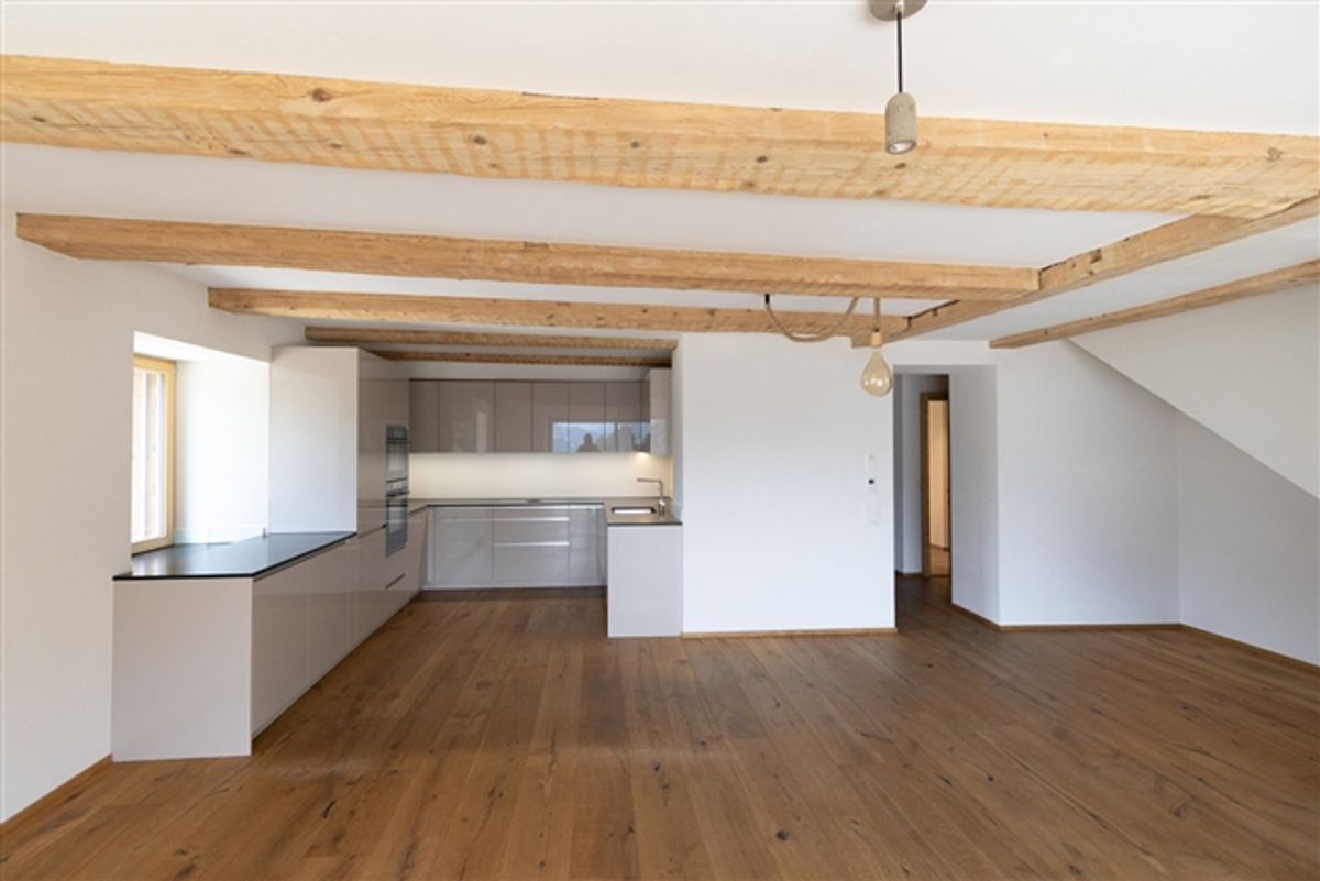 Zweitwohnsitz
5.5 Zimmer Dach-Maisonettewohnung mit Panoramaaussicht - 3