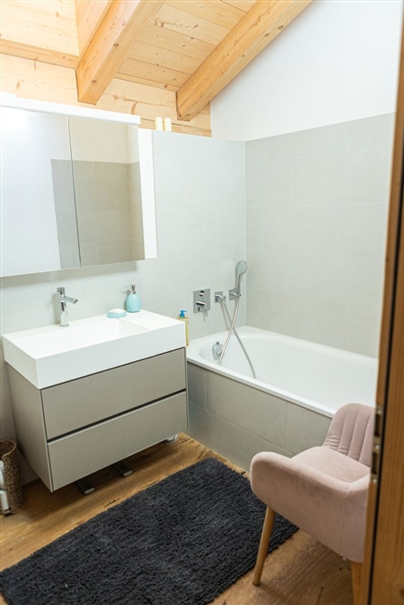 Zweitwohnsitz
5.5 Zimmer Dach-Maisonettewohnung mit Panoramaaussicht - 11