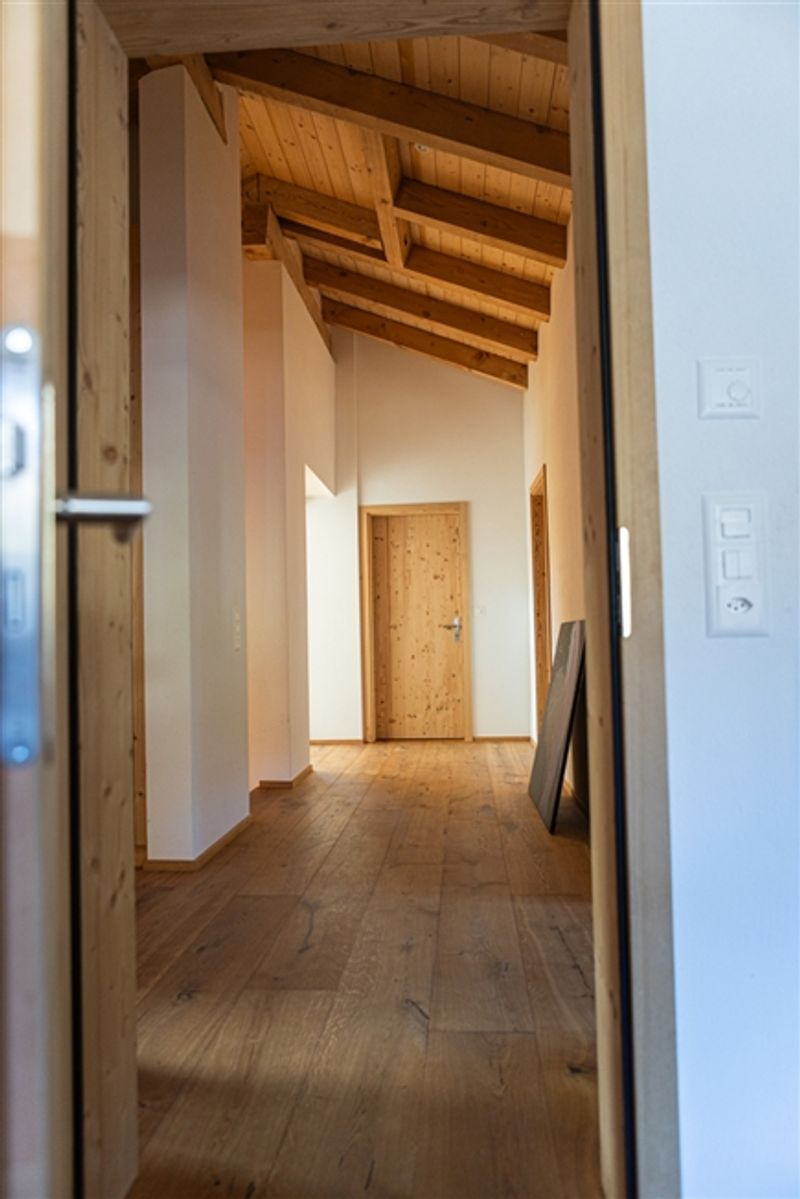 Zweitwohnsitz
5.5 Zimmer Dach-Maisonettewohnung mit Panoramaaussicht - 13