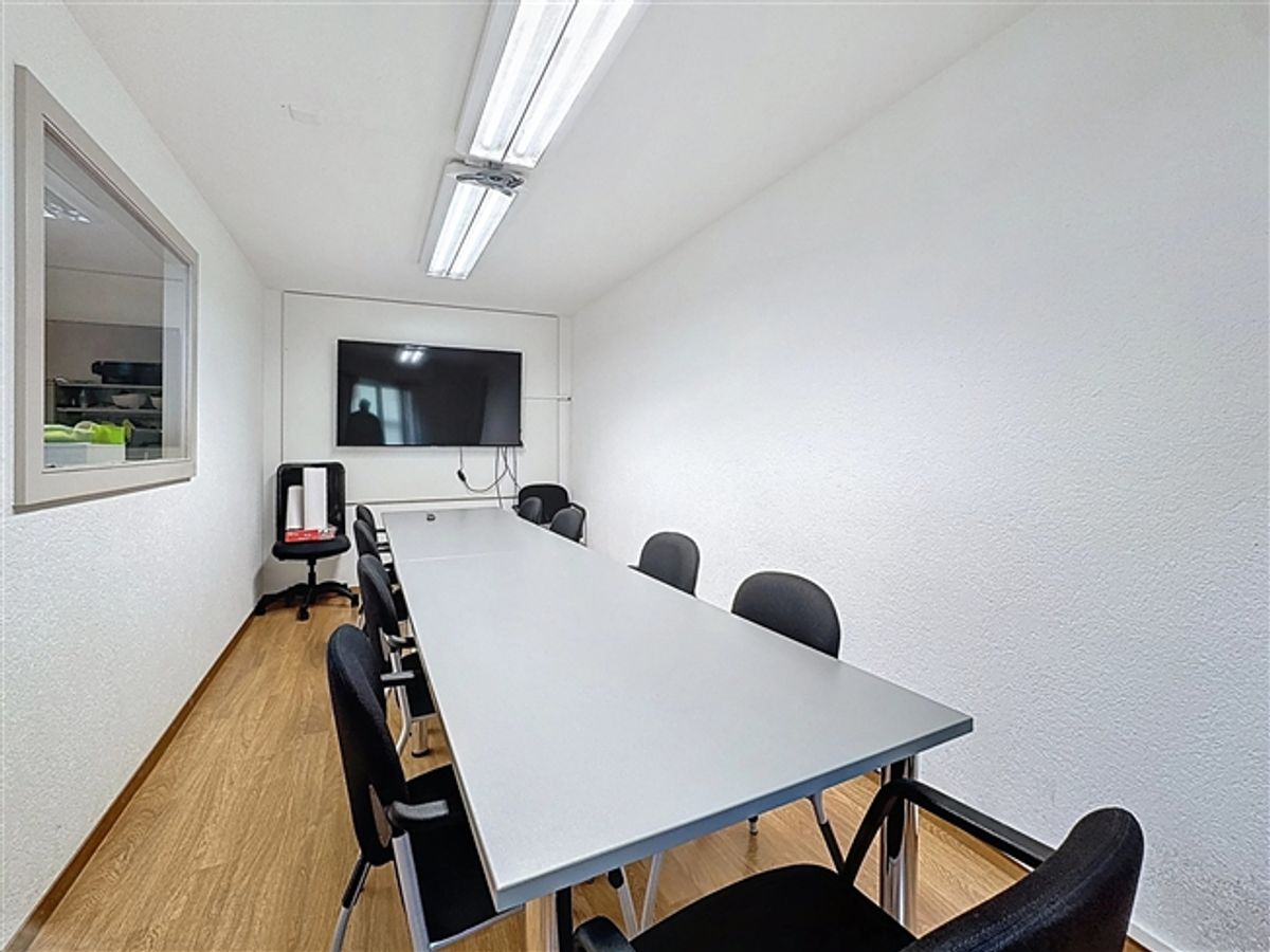 Großzügige und helle Büros im Herzen von Monthey - 8