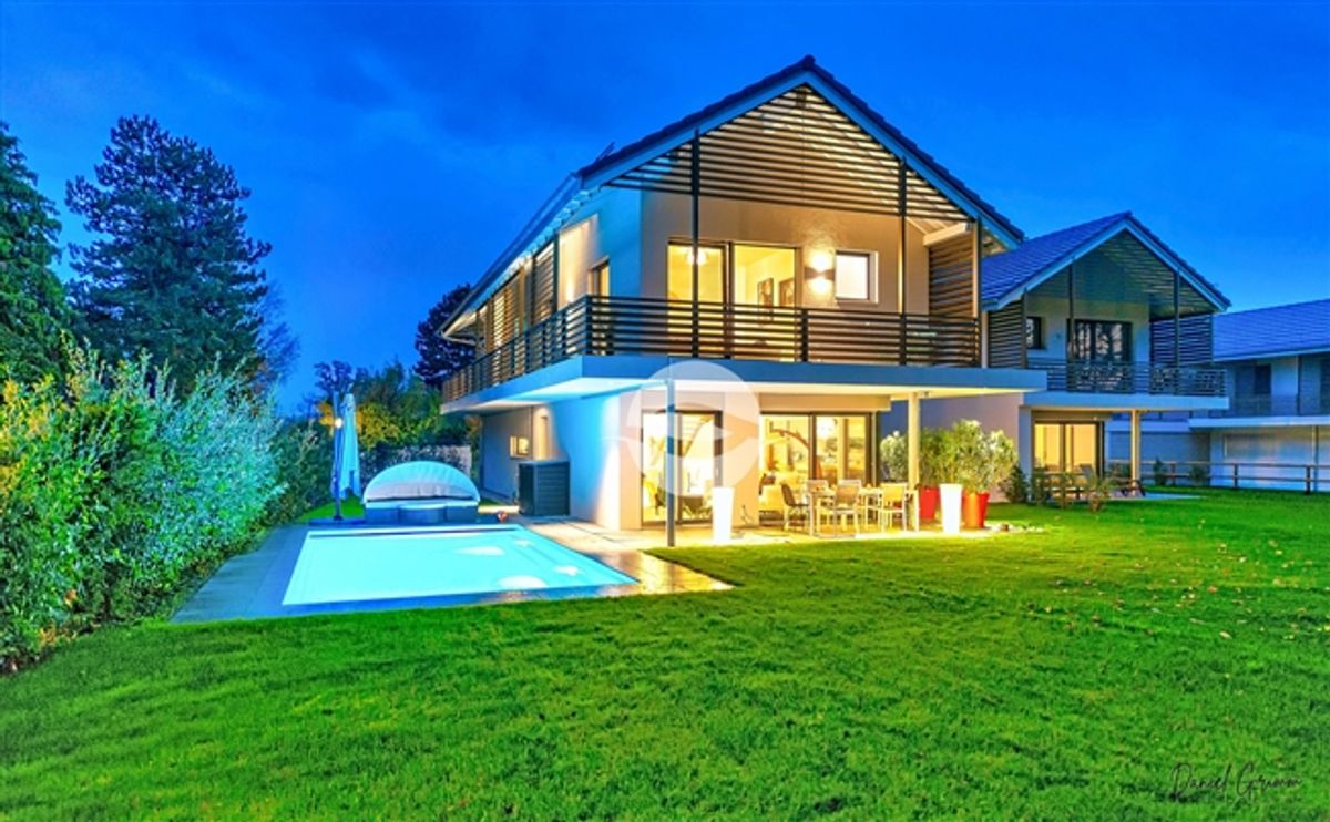 Wunderschöne Doppelvilla mit Carport - 0
