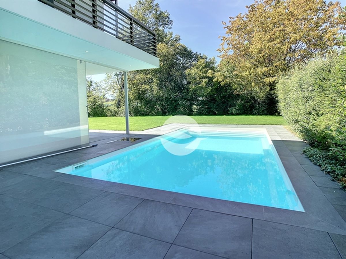 Wunderschöne Doppelvilla mit Carport - 3