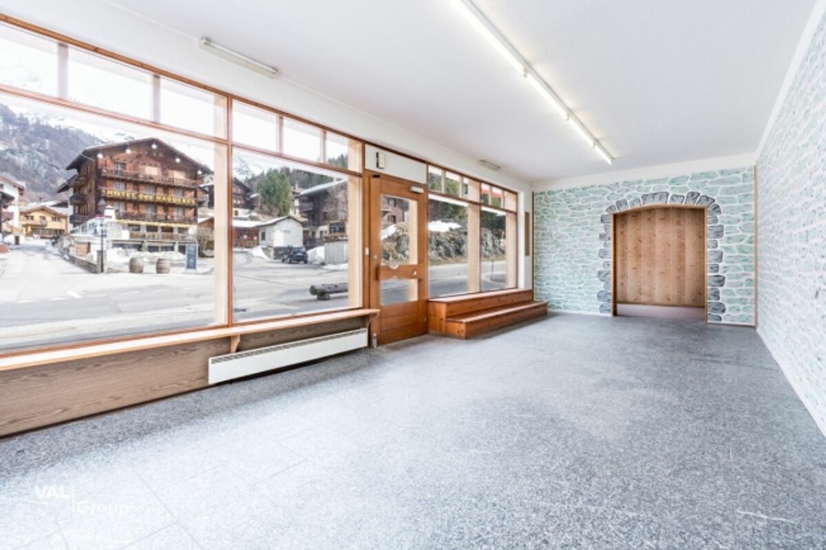 Local commercial à rénover avec potentiel création de logements - 1