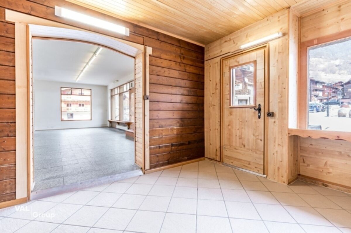 Local commercial à rénover avec potentiel création de logements - 3