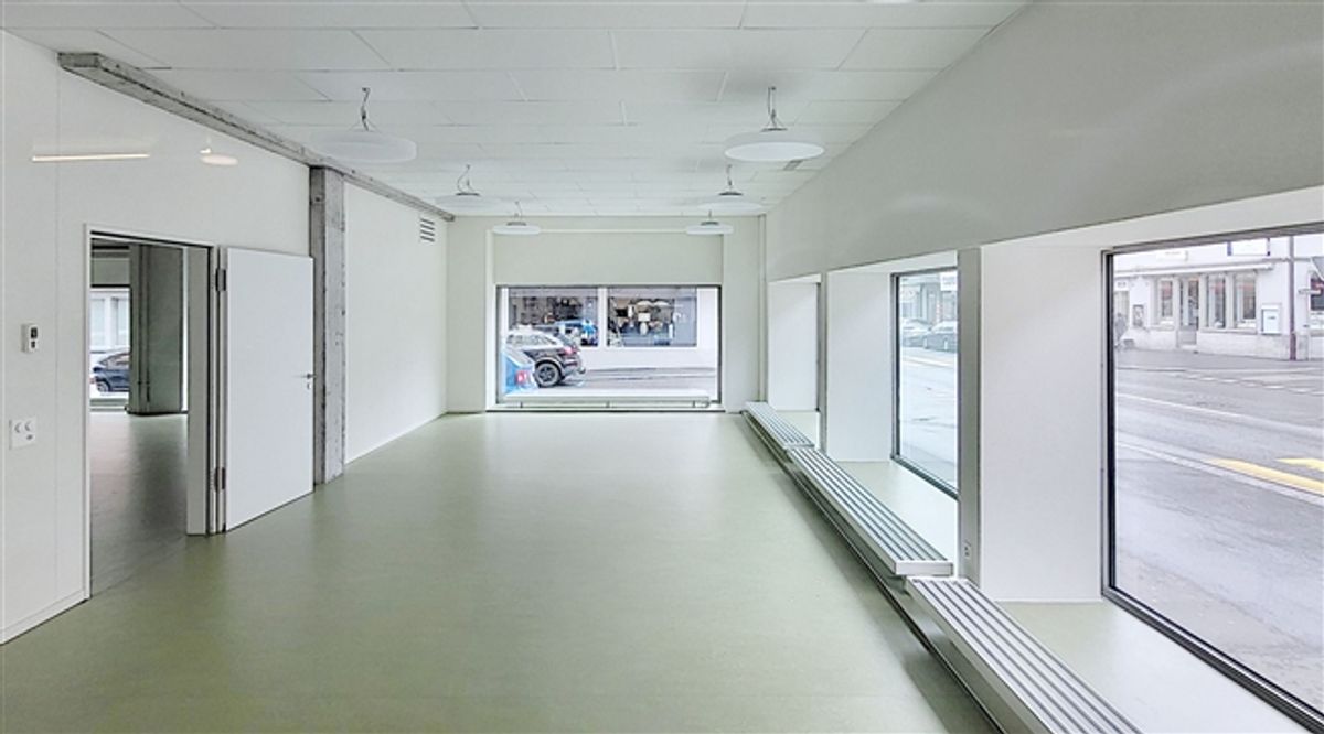 Repräsentative Gewerbefläche mit maximaler Sichtbarkeit im Herzen von Glarus! - 3