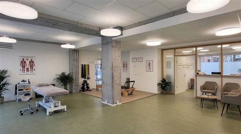 Repräsentative Gewerbefläche mit maximaler Sichtbarkeit im Herzen von Glarus! - 9